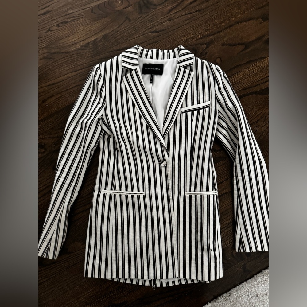 BCBG Maxaxria